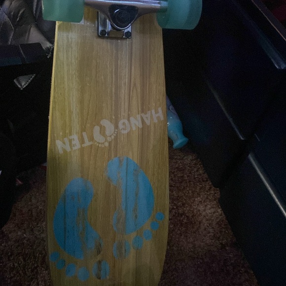 hang ten skate bored brand new still have the plastic on it just quick sell - Picture 3 of 5